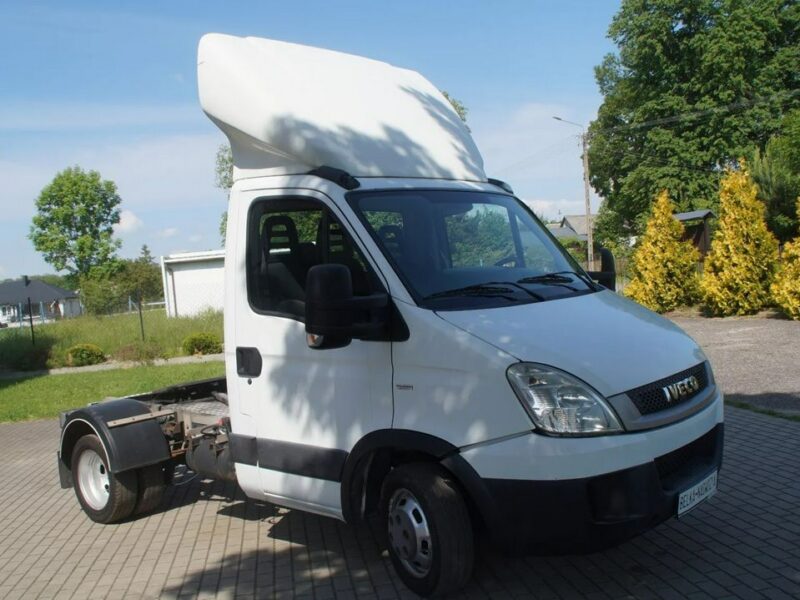 Iveco Daily 35C15 Daily 35C15 * MOŻLIWY MONTAŻ WYWROTKI Na miejscu * SUPER STAN Ciągnik