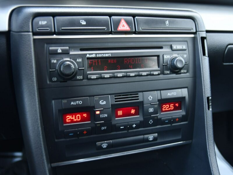Audi A4 2,0b DUDKI11 Navigacja,Hak,Manual.Klimatronic,Tempomat.GWARANCJA B7 (2004-2007)