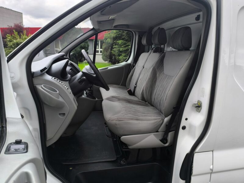 Nissan Primastar 2.0 dCi 115KM Trafic Vivaro