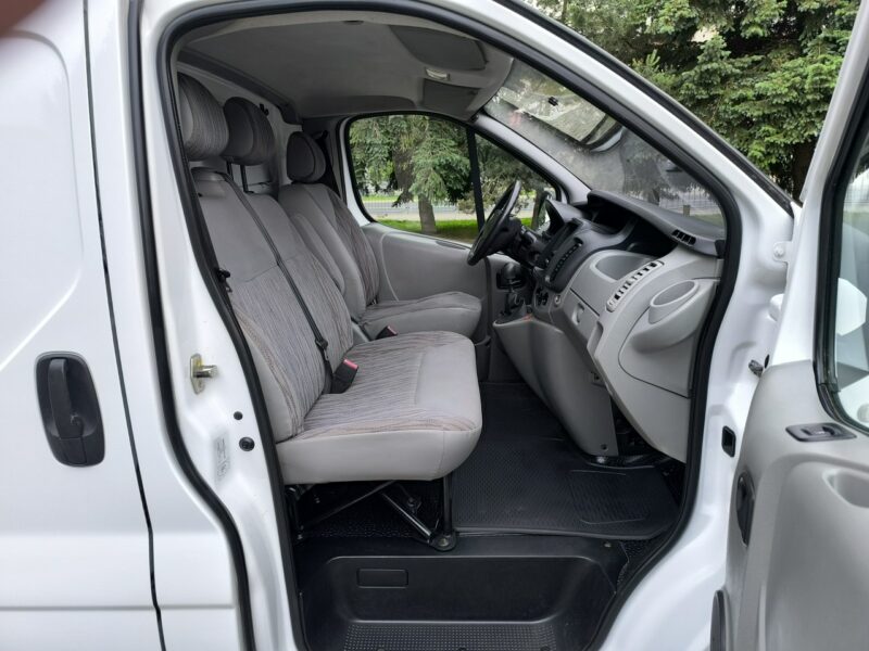 Nissan Primastar 2.0 dCi 115KM Trafic Vivaro