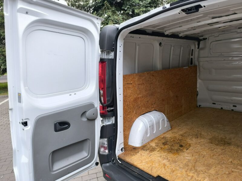 Nissan Primastar 2.0 dCi 115KM Trafic Vivaro