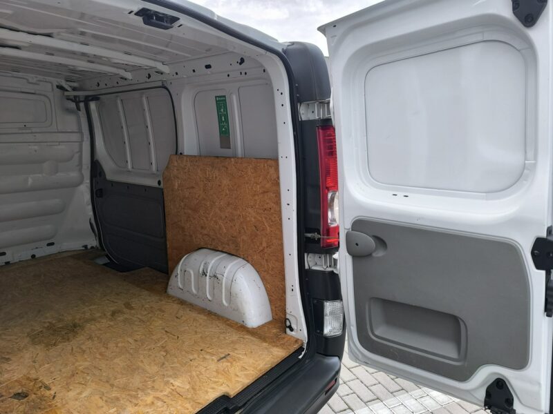 Nissan Primastar 2.0 dCi 115KM Trafic Vivaro