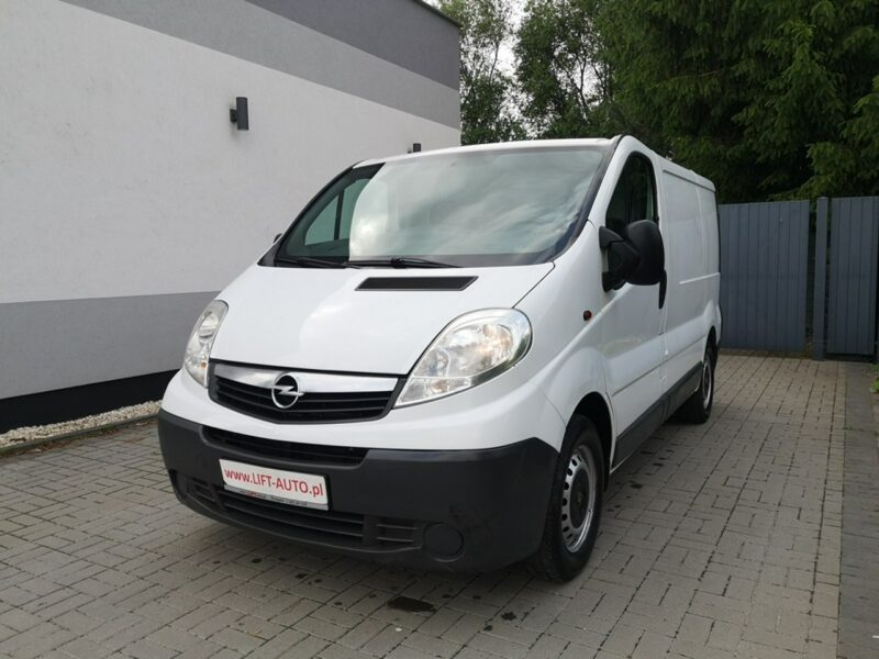 Opel Vivaro 2.0 CDTI 115 KM Klima Hak Tyłne drzwi Skrzydełkowe Gwarancja