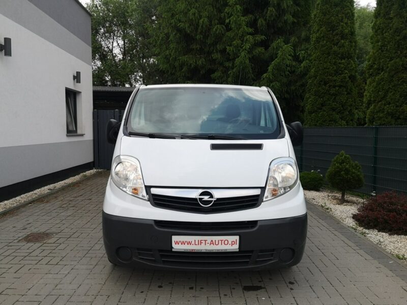 Opel Vivaro 2.0 CDTI 115 KM Klima Hak Tyłne drzwi Skrzydełkowe Gwarancja