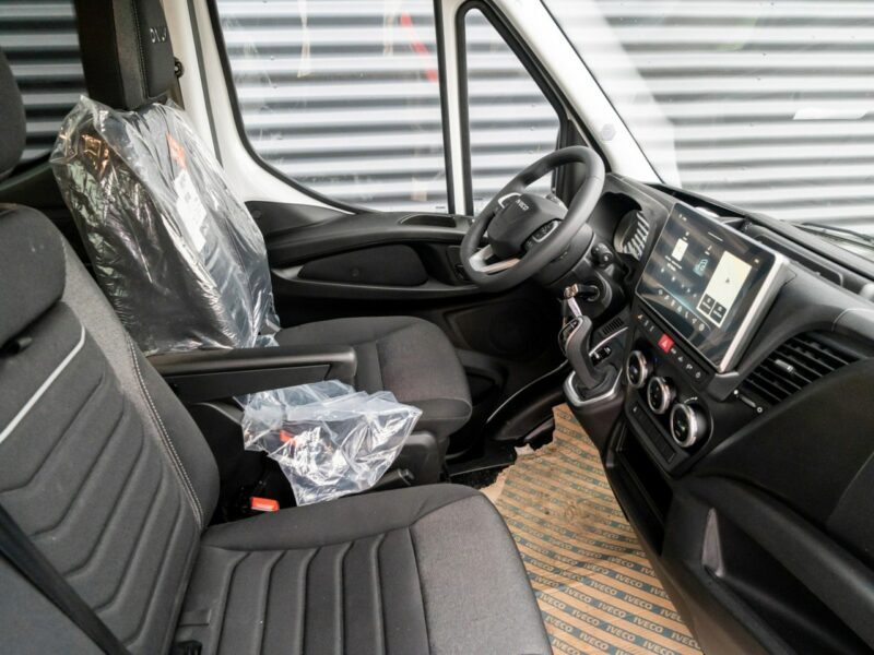 Iveco Daily 35S18A8H V 7-osob. Brygada L4H2 16m3 176KM Od ręki ! Pakiet Comfort Style 2611 zł