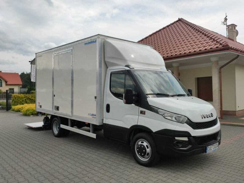 Iveco Daily 35C15 Do 3,5tony Kontener 8-Palet Winda Drzwi Boczne Na Bliźniaku Super Stan
