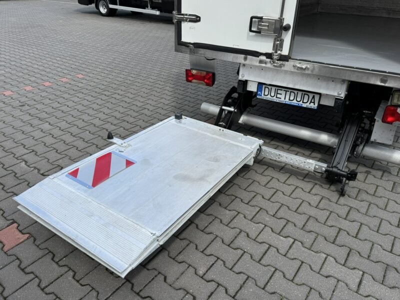 Iveco Daily 50C15 V Izoterma 10-Palet + Winda Drzwi Boczne Zabudowa Iglocar
