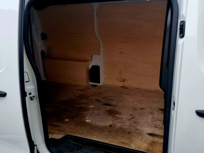 Opel Vivaro Pisemna Gwarancja 12 miesięcy - niski przebieg
