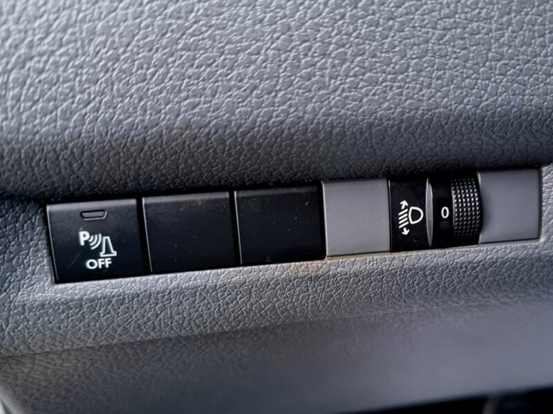 Opel Vivaro Pisemna Gwarancja 12 miesięcy - niski przebieg