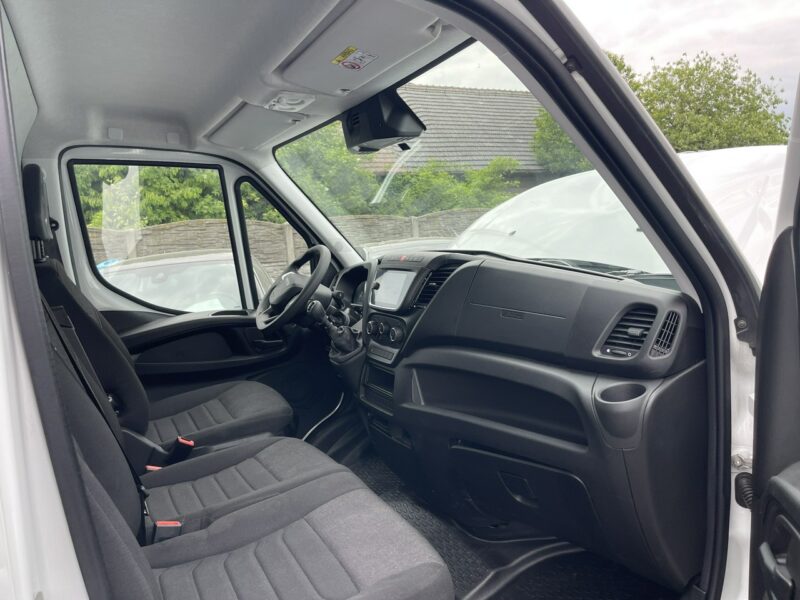 Iveco Daily 50C18 V H Plandeka Klimatyzacja