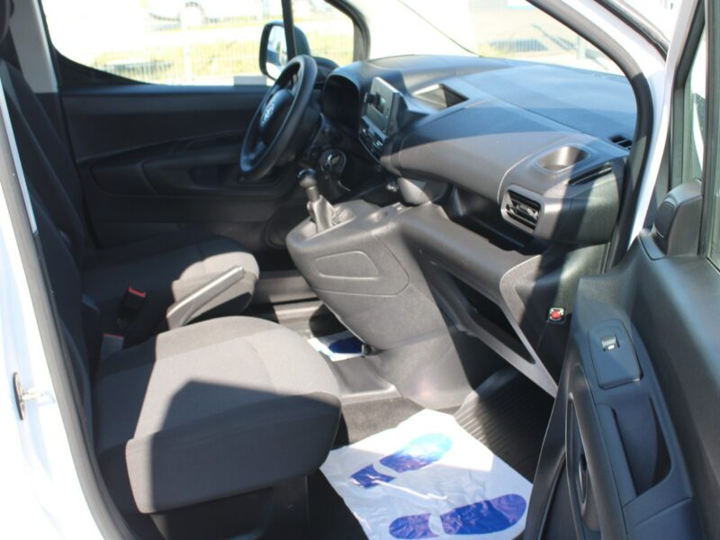 Toyota Proace City Active 1.5D-4t Vat-1 F-Vat Gwarancja SalonPL