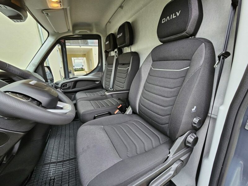 Iveco Daily 35S18A8H V 12m3 176KM Kamera Akt.Tempo. Komfortowy Fotel Od ręki 2134 zł
