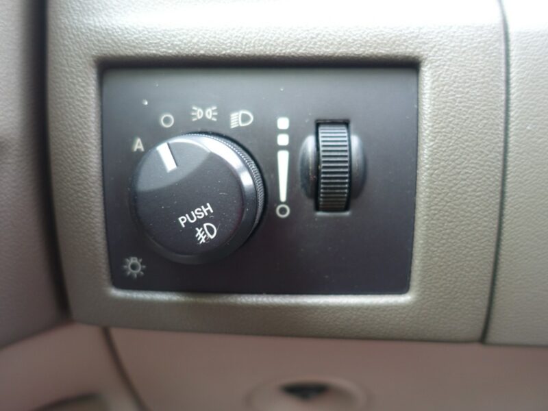 Chrysler 300C 5,7 HEMI/ Automat/ 4x4 / Szyberdach / Zadbany / Lift / Bezwypadkowy