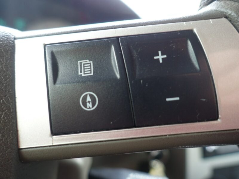 Chrysler 300C 5,7 HEMI/ Automat/ 4x4 / Szyberdach / Zadbany / Lift / Bezwypadkowy