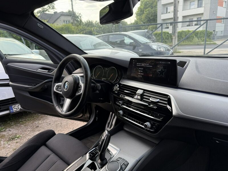 BMW 520 M*PAKIET*2.0*190*PS*X*DRIVE*Full*Led*Salon*Polska*Kamera*Hak*Alu*19* G30/G31 (2017-2023)