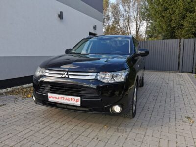 Mitsubishi Outlander 2.0 DID 150KM # Klimatronik # Kamera # Tempomat # Gwarancja III (2012-)