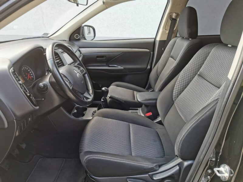 Mitsubishi Outlander 2.0 DID 150KM # Klimatronik # Kamera # Tempomat # Gwarancja III (2012-)