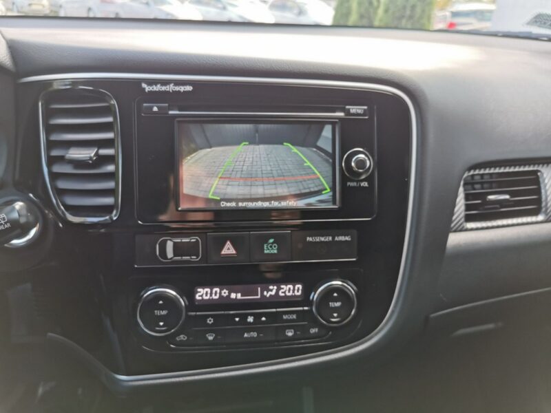 Mitsubishi Outlander 2.0 DID 150KM # Klimatronik # Kamera # Tempomat # Gwarancja III (2012-)