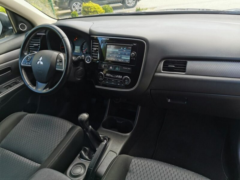 Mitsubishi Outlander 2.0 DID 150KM # Klimatronik # Kamera # Tempomat # Gwarancja III (2012-)