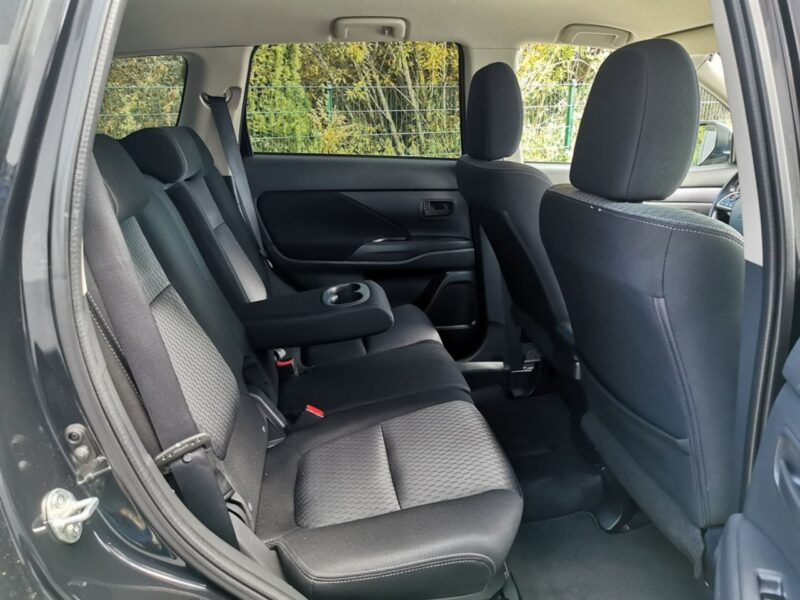 Mitsubishi Outlander 2.0 DID 150KM # Klimatronik # Kamera # Tempomat # Gwarancja III (2012-)