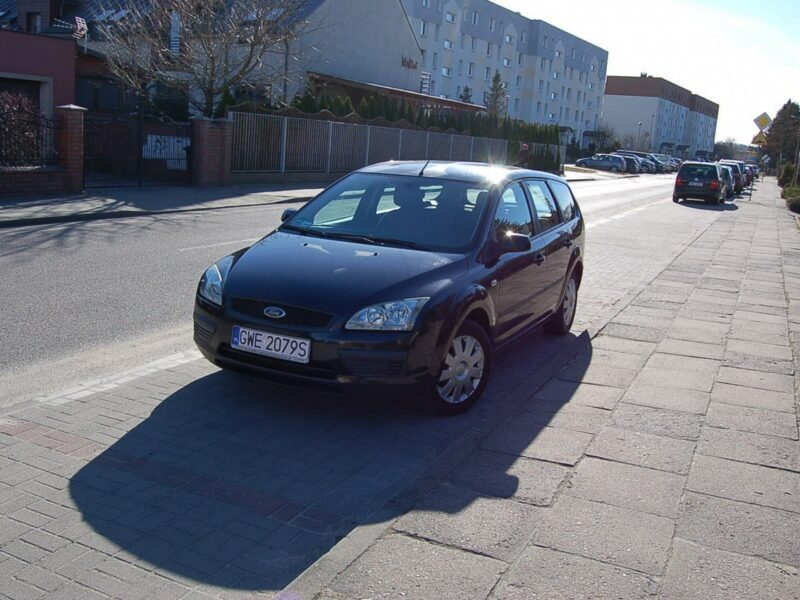 Ford Focus Niezawodna benzyna/Hak/Podgrzewana szyba czołowa/Hak/8 airbag/ESP Mk2 (2004-2011)