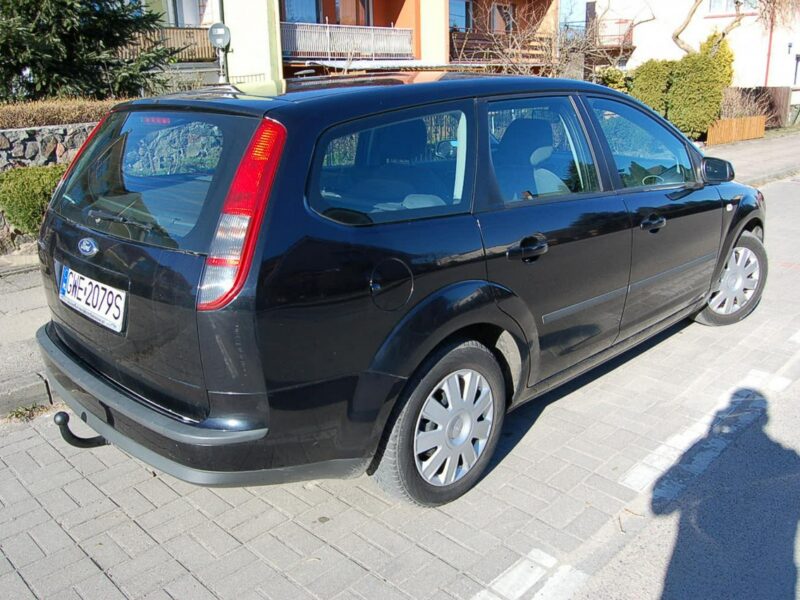 Ford Focus Niezawodna benzyna/Hak/Podgrzewana szyba czołowa/Hak/8 airbag/ESP Mk2 (2004-2011)