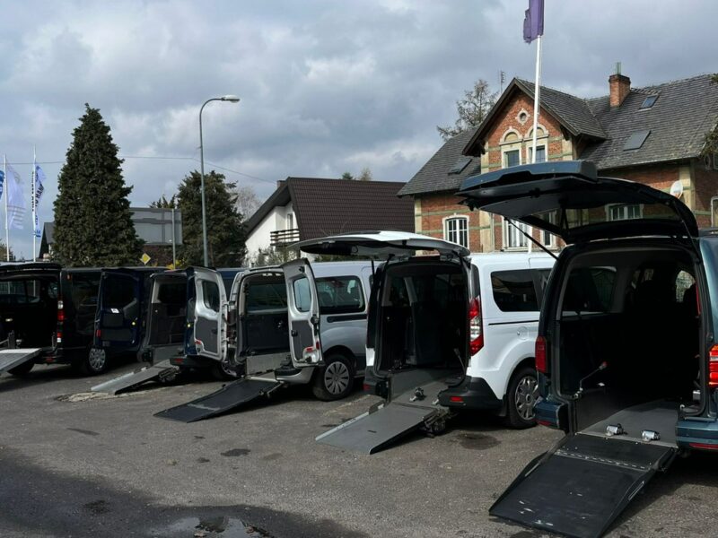 Mercedes Sprinter Sprinter Maxi przewozu niepełnosprawnych Rampa inwalida Flex 3-wózki III (2006-)
