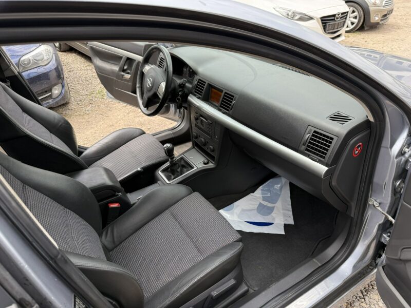 Opel Vectra GTS*2.2i*147*KM*KLIMATRONIK*niemcy*opłacony*stan*BDB*zwykły*pod*GAZ C (2002-2008)