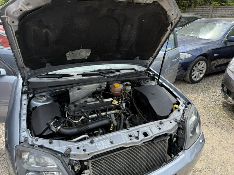 Opel Vectra GTS*2.2i*147*KM*KLIMATRONIK*niemcy*opłacony*stan*BDB*zwykły*pod*GAZ C (2002-2008)