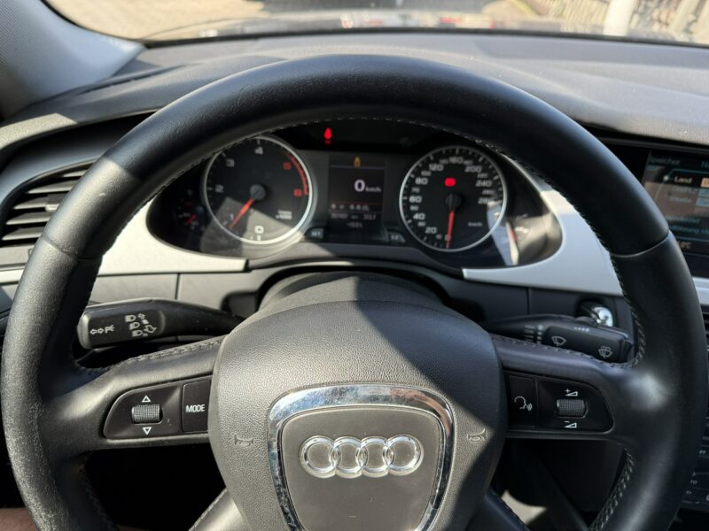 Audi A4 2,0 tdi sedan świeżo zarejestrowana B8 (2007-2015)