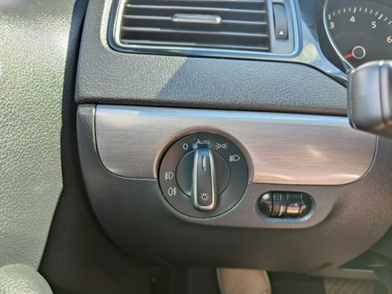 Volkswagen Jetta 1.8 TFSI 170 KM, Automat, Skóra, Nawigacja, Bluetooth, Kamera, Alu,USB A6 (2010-)