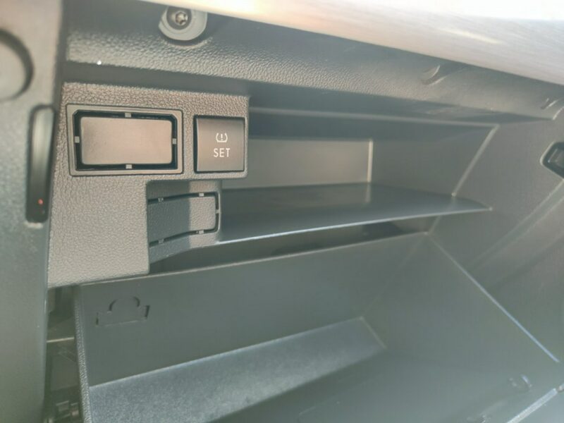 Volkswagen Jetta 1.8 TFSI 170 KM, Automat, Skóra, Nawigacja, Bluetooth, Kamera, Alu,USB A6 (2010-)