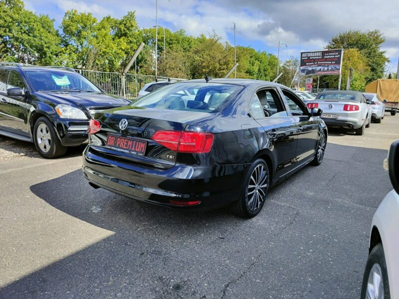 Volkswagen Jetta 1.8 TFSI 170 KM, Automat, Skóra, Nawigacja, Bluetooth, Kamera, Alu,USB A6 (2010-)
