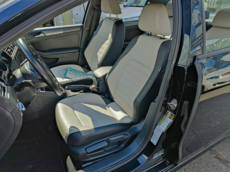 Volkswagen Jetta 1.8 TFSI 170 KM, Automat, Skóra, Nawigacja, Bluetooth, Kamera, Alu,USB A6 (2010-)