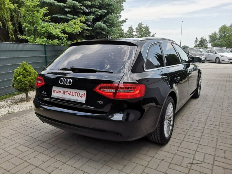 Audi A4 2.0 TDI 143KM Navigacja DSG 7 bieg Bi-XENON Lift Gwarancja B8 (2007-2015)