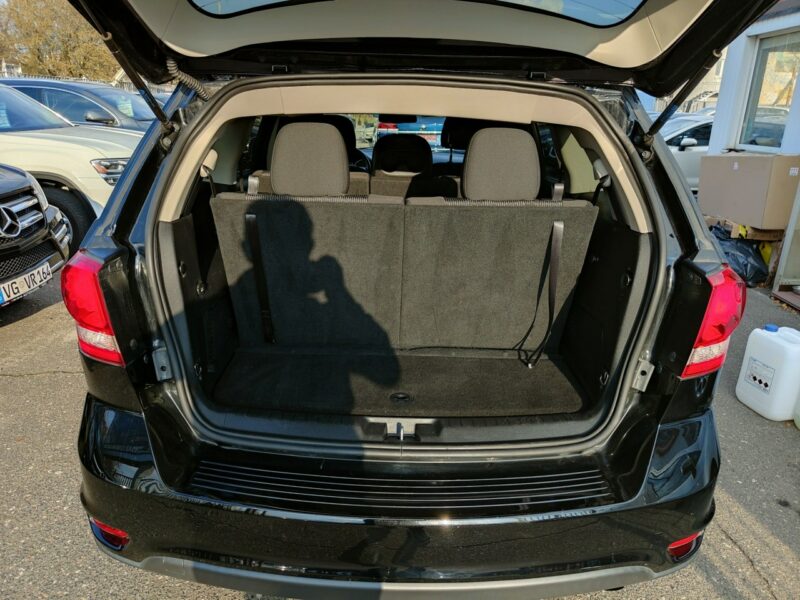 Dodge Journey 2.4 Benzyna 190 KM, Bluetooth, Kamera Cofania, Tempomat, 7-osób, Alu