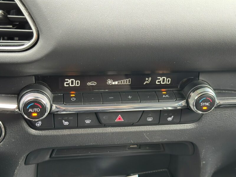 Mazda CX-30 2.0 Skyactive-X BOSE Luxury Faktura VAT 23%