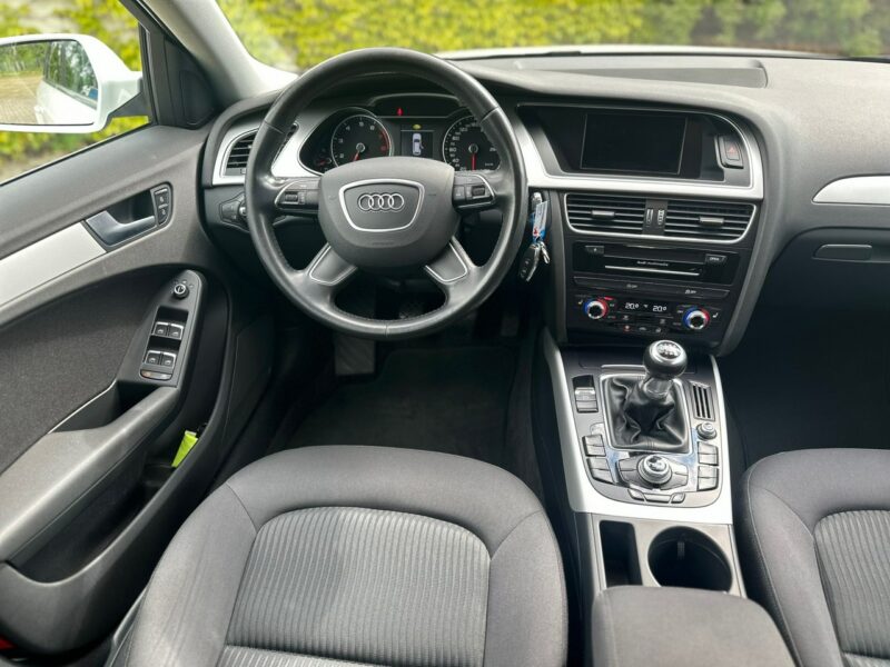 Audi A4 1.8 Sport S-line Europa B8 (2007-2015)