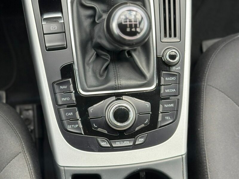 Audi A4 1.8 Sport S-line Europa B8 (2007-2015)
