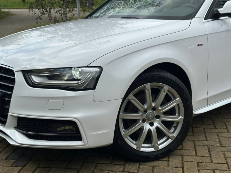 Audi A4 1.8 Sport S-line Europa B8 (2007-2015)