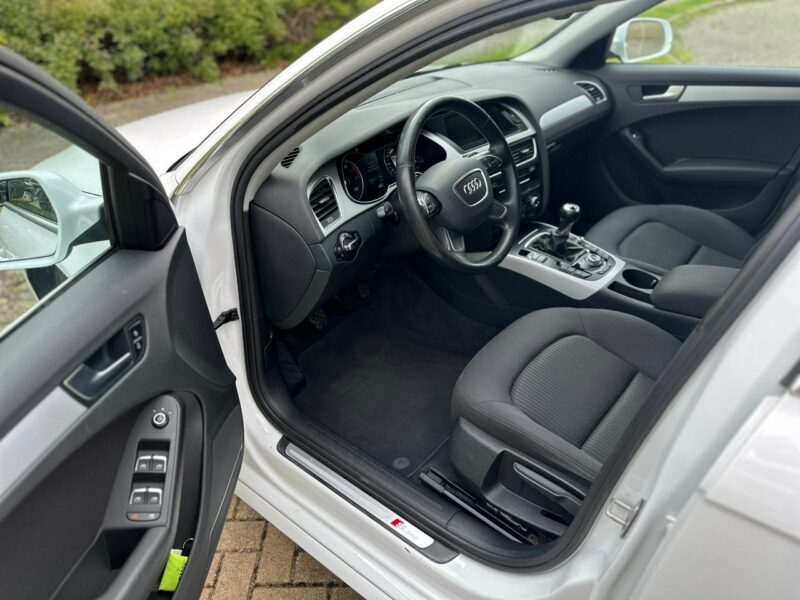Audi A4 1.8 Sport S-line Europa B8 (2007-2015)