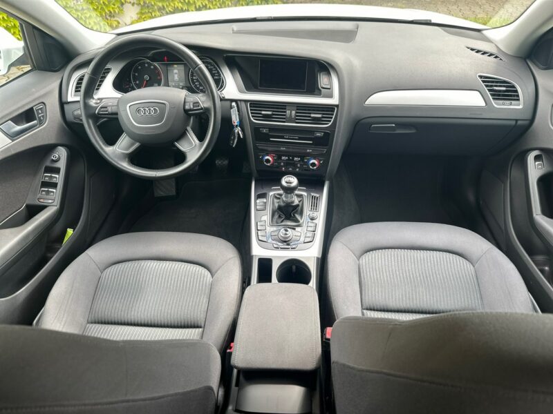 Audi A4 1.8 Sport S-line Europa B8 (2007-2015)