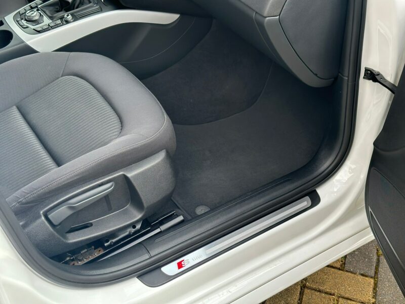 Audi A4 1.8 Sport S-line Europa B8 (2007-2015)