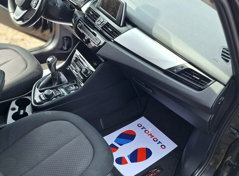 BMW 216 ledy mały przebieg F45