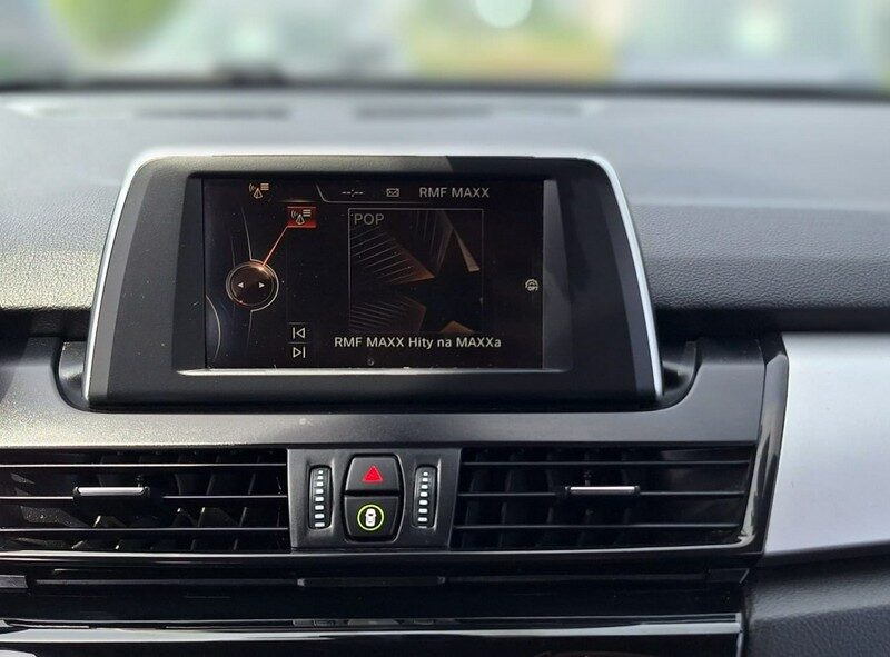 BMW 216 ledy mały przebieg F45