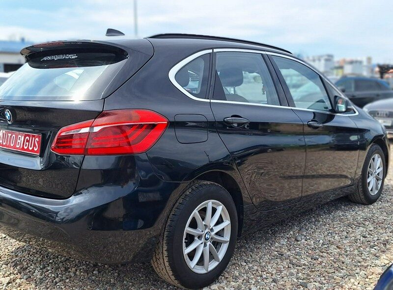 BMW 216 ledy mały przebieg F45
