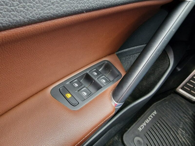 Volkswagen Golf 1.8 TSI 180 KM, ALLTRACK, 4-Motion, DSG, Łopatki, Kamera, Bluetooth VII (2012-)