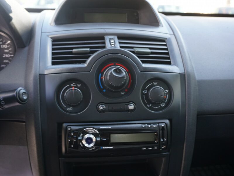 Renault Megane 1.5DCi 86KM, Zarejestrowany, Ubezpieczony, Sprawny, Ekonomiczny, II (2002-2008)