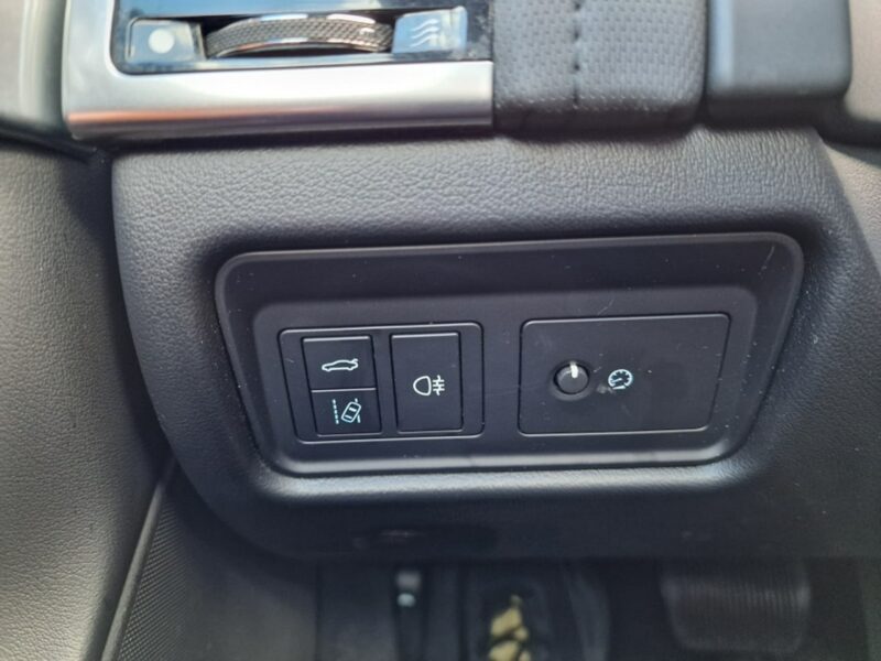 Jaguar F-Type P-300 2.0 TURBO 300 KM, Panorama, Kamera, Full LED, Skóra, Navi, FULL