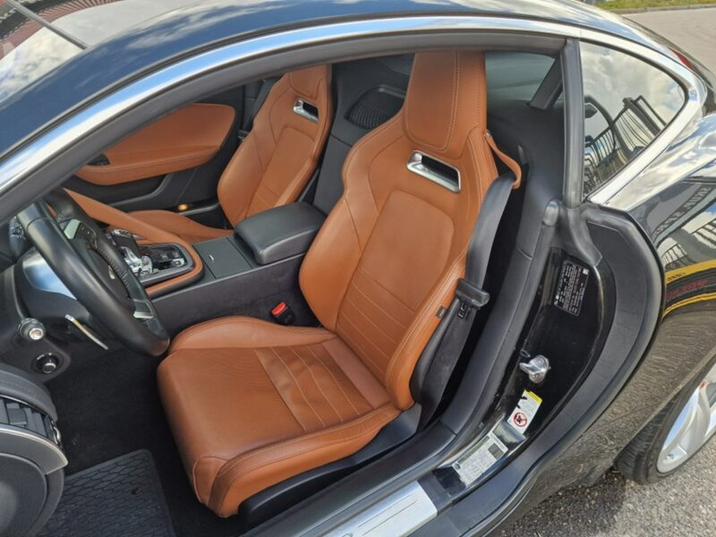 Jaguar F-Type P-300 2.0 TURBO 300 KM, Panorama, Kamera, Full LED, Skóra, Navi, FULL
